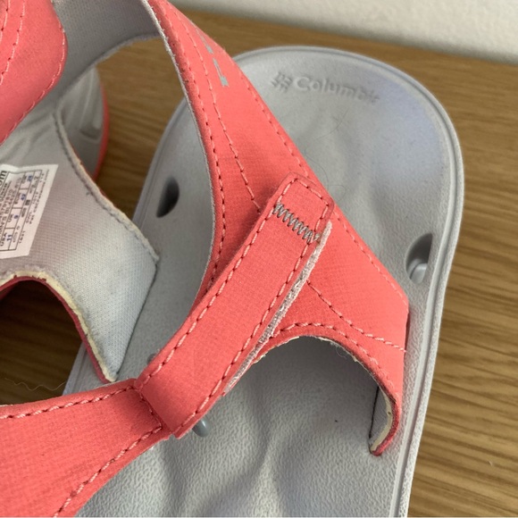 Columbia Size 11 Salmon Thong Sandals - Picture 8 of 8